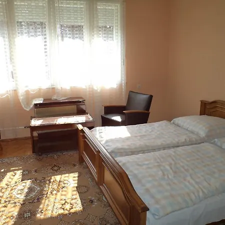 Hébergement de vacances Holiday Home Balatonbereny - Balaton 18099 *