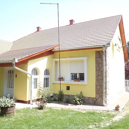 Hébergement de vacances Holiday Home Balatonbereny - Balaton 18099 Balatonberény