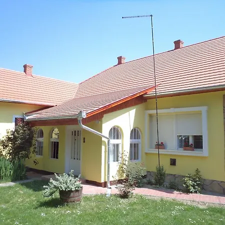 Holiday Home Balatonbereny - Balaton 18099 Hébergement de vacances